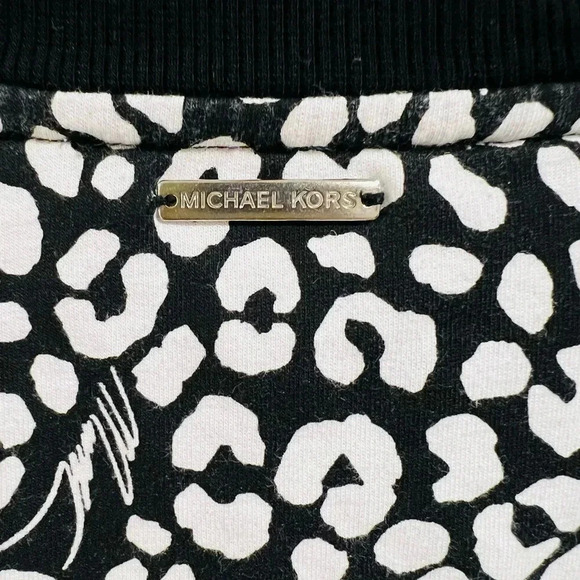 🔥Michael Kors Sweatshirt Top🔥 - Picture 4 of 7